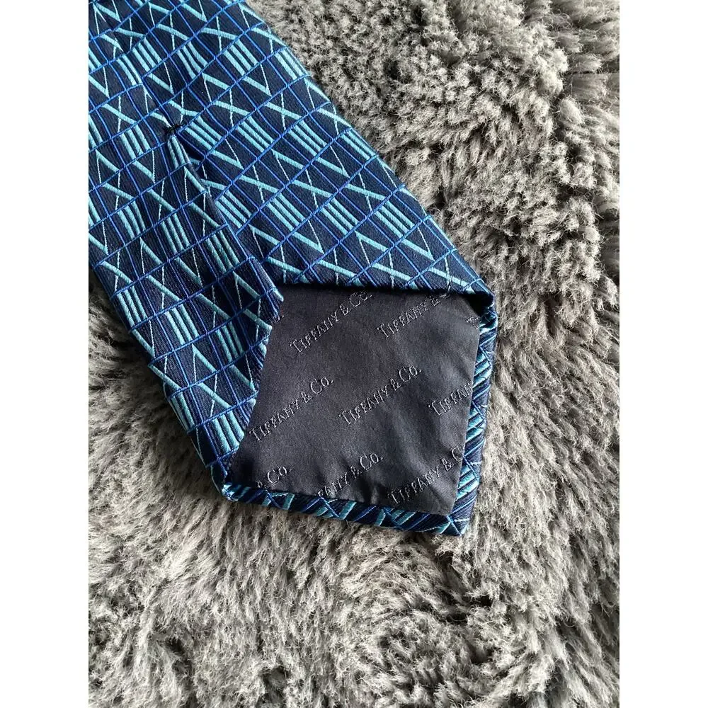 Tiffany & Co. Men's 100% Silk Roman Numerals Neck Tie Made in Italy Blue‎